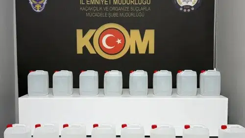 Niğde polisi baskın yaptı: Kaçak tütün ve alkol deposu çökertildi!