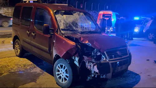 Çorlu’da feci kaza! Motosikletle aracın çarpışma anı kamerada