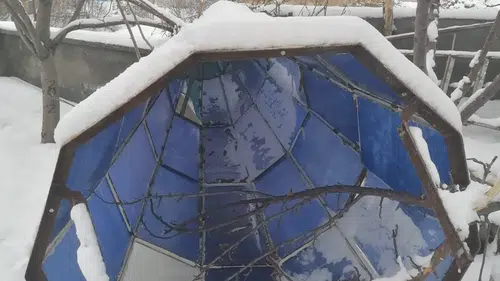 Sivas'ta Şiddetli Rüzgar Dehşeti: Caminin Minare Külahı Uçtu!