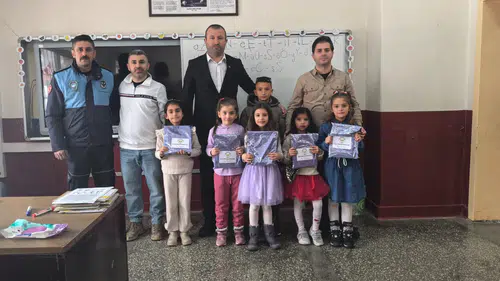 Çepni Belediye Başkanı’ndan Öğrencilere Karne Hediyesi