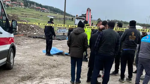 Şantiyede korkunç kaza: Esnaf iş makinesinin altında can verdi!