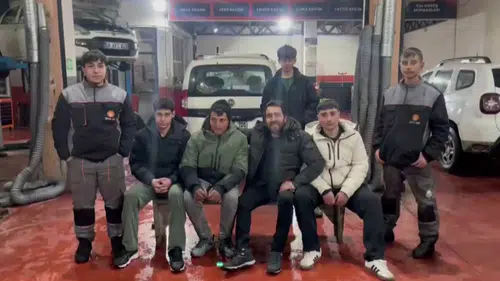 Çıraklar İstedi Usta Yaptı! Sivas'ta Araç Arkasında Kar Keyfi