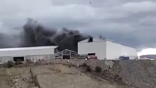 Milas OSB’de korkutan yangın! İnşaat halindeki fabrika alevlere teslim