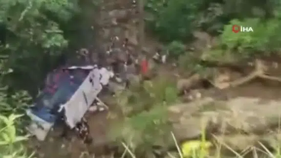 Kolombiya’da öğrenci faciası! 17 ölü 20 yaralı