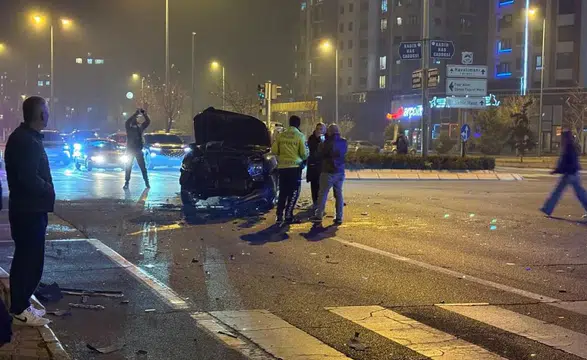 Trafik Kazası: Ekipler Bölgeye Sevk Edildi