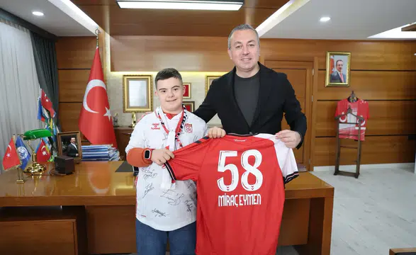 Duygulandıran Buluşma: Minik Taraftar Başkanlık Makamında