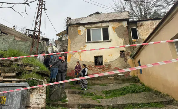Yoğun yağışlar söke’de evleri tehdit ediyor: Duvar çöktü, tahliye edildi
