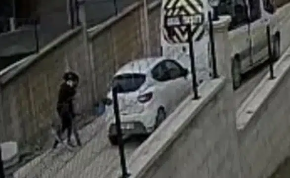 Bursa’da kaza sonrası kavga! Servis şoförü sopayla diğer sürücüyü kovaladı