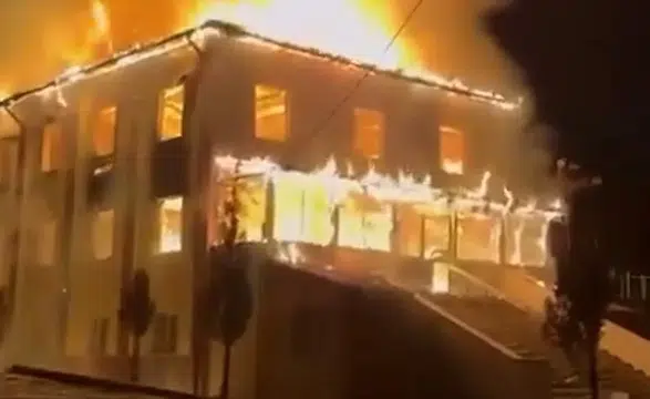 Bolu'da yangın faciası! Cami alevlere teslim oldu