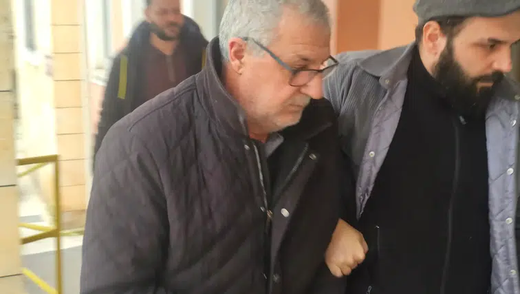 Altın borcu cinayete dönüştü! Baba oğlunu göğsünden vurdu