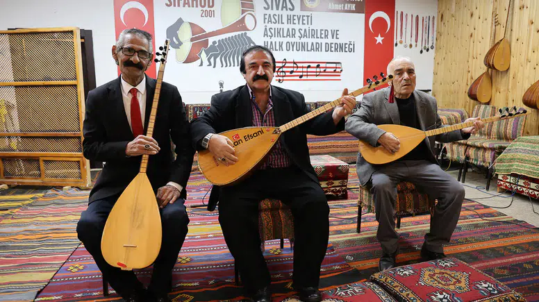 Yapay Zeka Türküleri: Ozanlar İkiye Bölündü, Kültür Tehlikede mi?