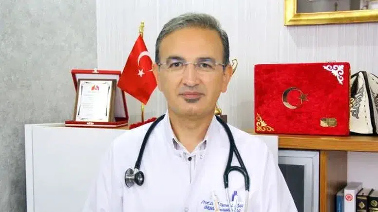 Tıbbi sekreterler sağlık hizmetlerinin temel yapı taşlarıdır