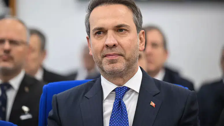 TBMM’de ‘Tüp Boş’ Diyaloğu: Bakan Bayraktar’dan Dikkat Çeken Yanıt