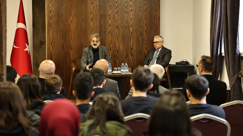 Sivas’ta UNESCO Türk Dili Günü’ne Özel Anlamlı Söyleşi