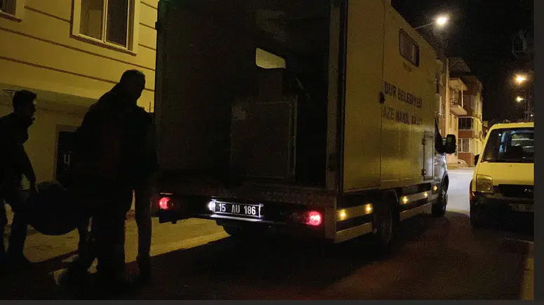 Burdur’da şüpheli ölüm! 55 yaşındaki adam merdivenlerde ölü bulundu