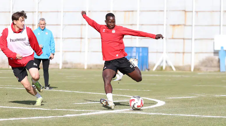 Kırmızı-Beyazlılar Ziraat Türkiye Kupası İçin Sahada!