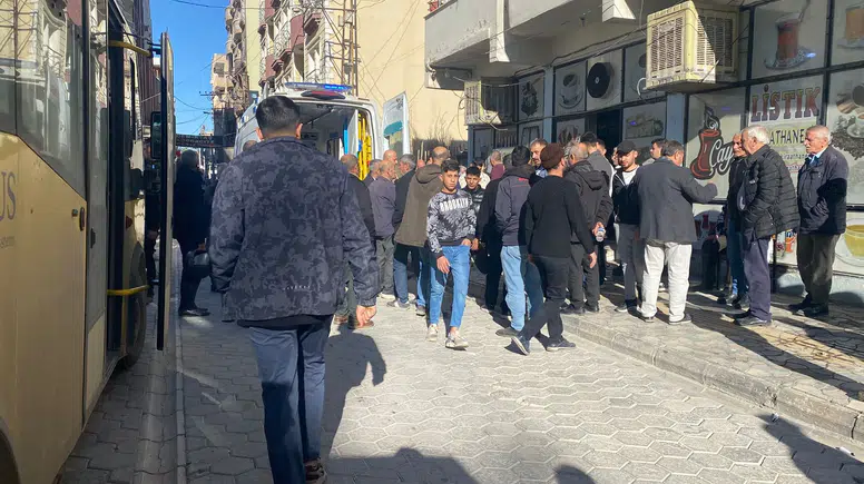 Mardin’de kıraathane faciası! Tavan müşterilerin üzerine çöktü