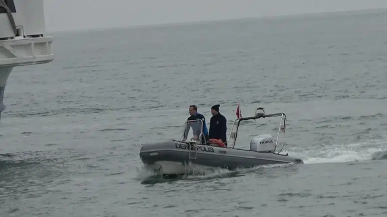 Kimliği belirsiz kadın, feribot iskelesi açıklarında bulundu