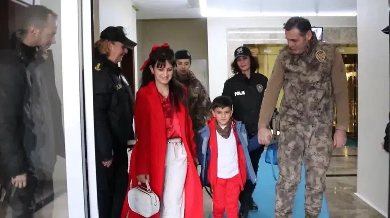 Emniyet Müdürü Şehit Çocuğunu İlk Okul Gününde Yalnız Bırakmadı