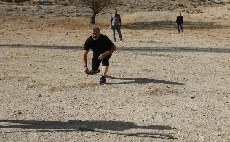 Çelik Çomakla Hem Eğleniyor Hem de Kültürü Yaşatıyorlar