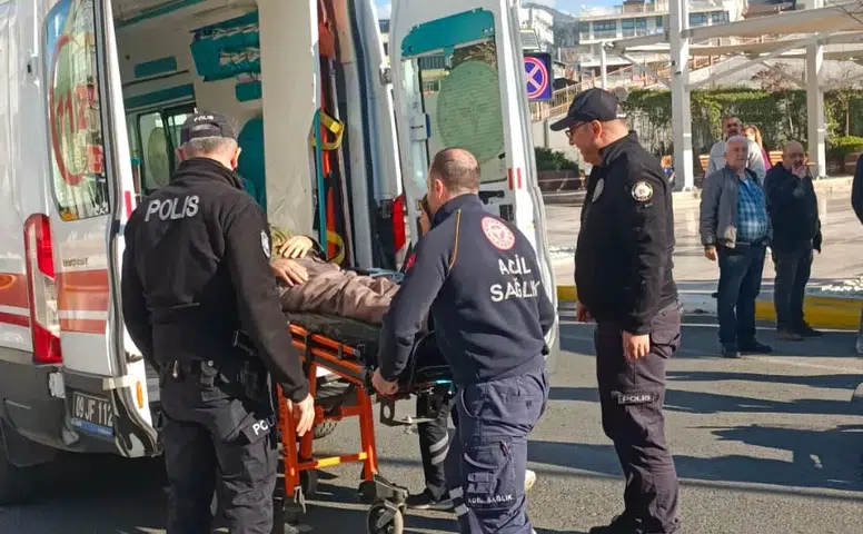 Kavşakta korku dolu anlar! Kazadan sonra kendine gelemedi