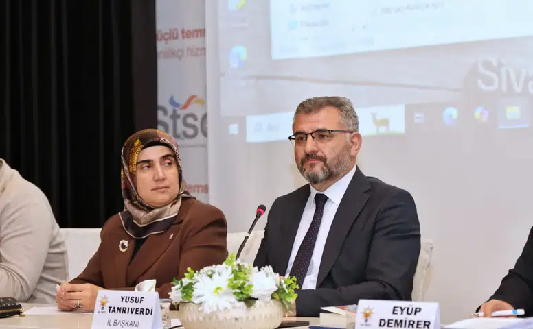 “Birlikte İstişare, Birlikte İstikrar” Sloganı ile Sivas’ta AK Parti Toplantısı