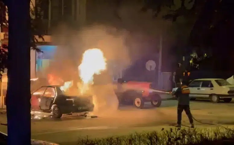 Park ettikten dakikalar sonra alev aldı! Bolu’da şok yangın