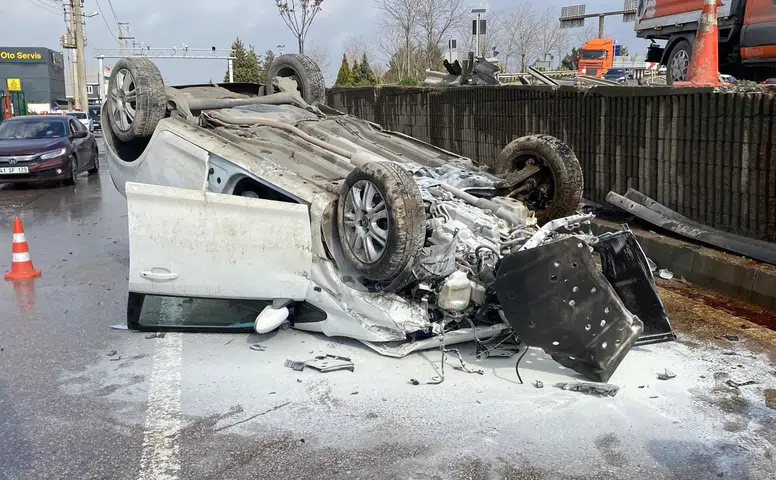 Kocaeli’de bariyer faciası: Aynı noktada ikinci kaza!