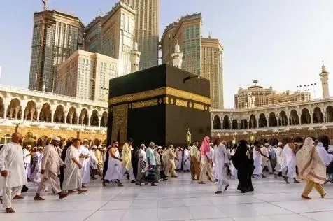 Kutsal Topraklarda Anlamlı An: Umrede Başına Konan Güvercinle Sükûnete Daldı 3