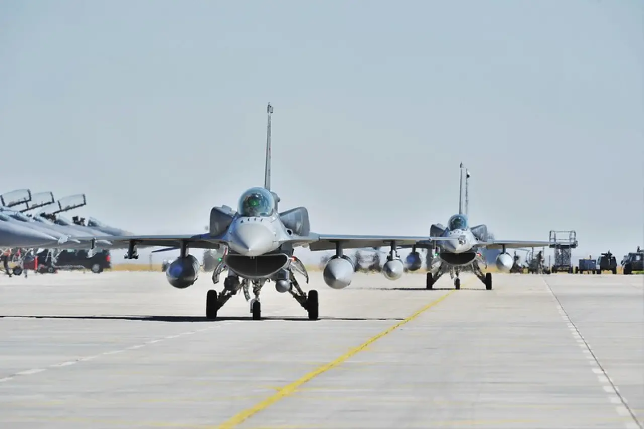 Türkiye'nin Kaç Tane Savaş Uçağı Var? İşte Cevabı... 10