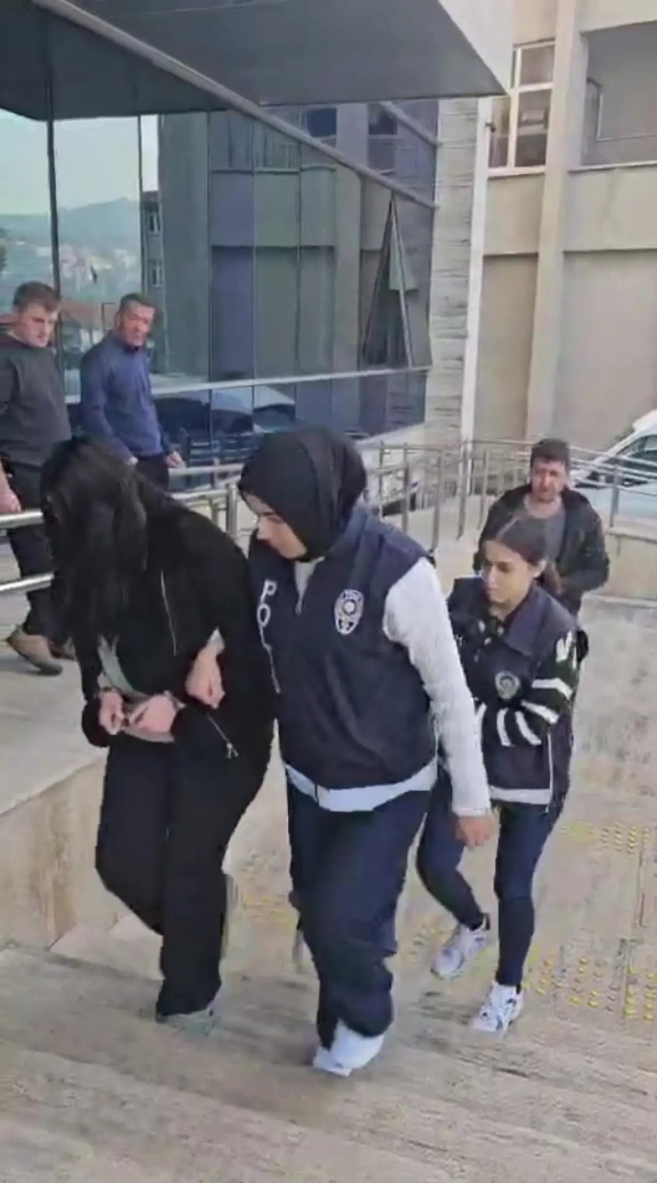 Zonguldak’ta aşk tuzağıyla milyonluk vurgun: 1