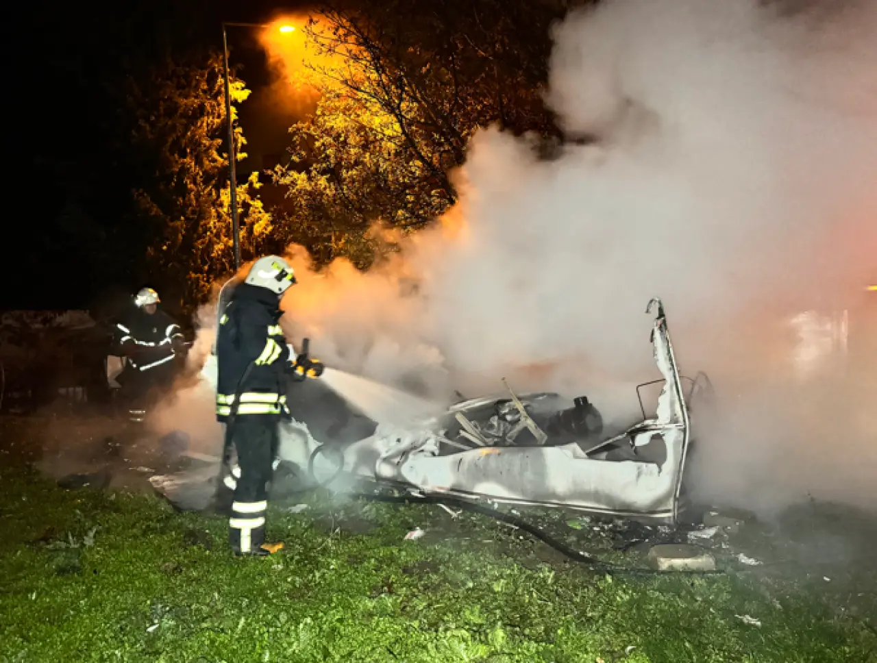 Mezar ziyareti hayatını kurtardı: Karavandaki yangından saniyelerle kurtuldu 1