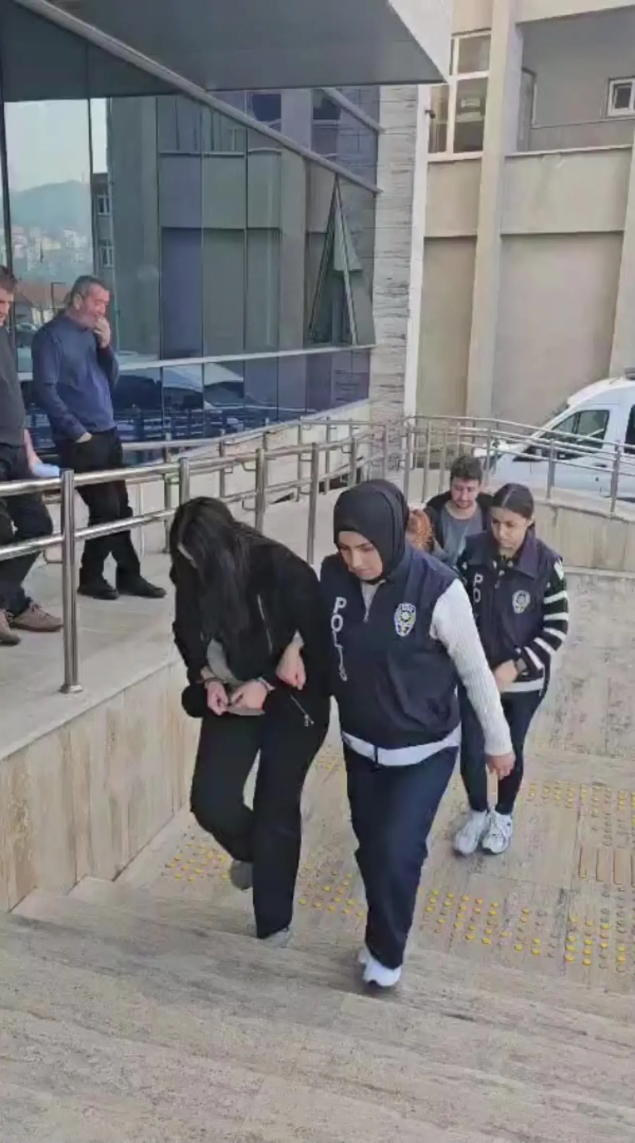 Zonguldak’ta aşk tuzağıyla milyonluk vurgun: 2