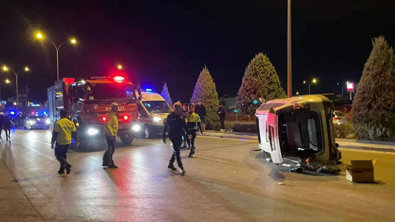 Karaman'da çarpışma anı korkuttu! Trafik durma noktasına geldi 5