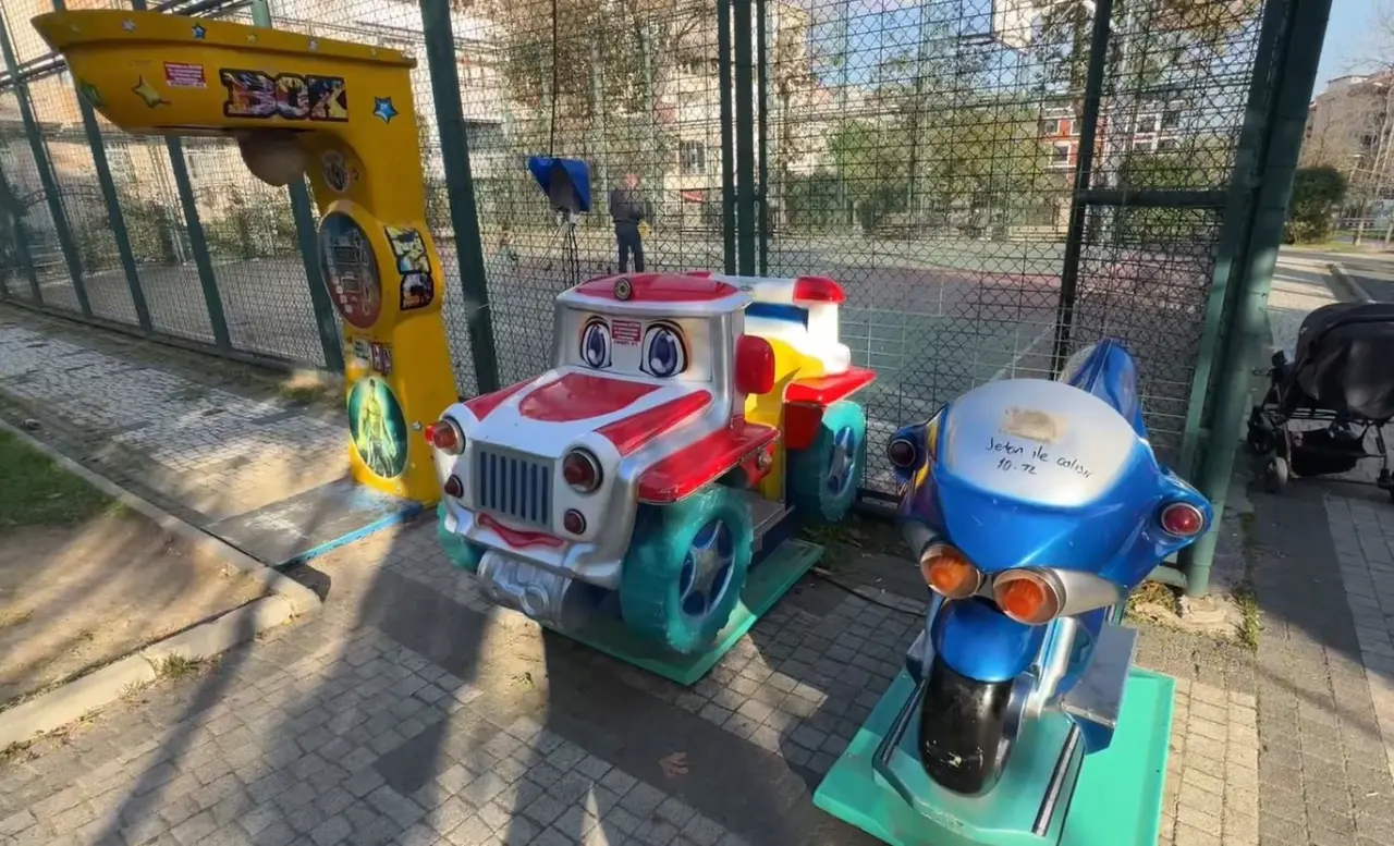 Bağcılar’daki parkta korkunç kaza! 4 çocuğa elektrik çarptı 2