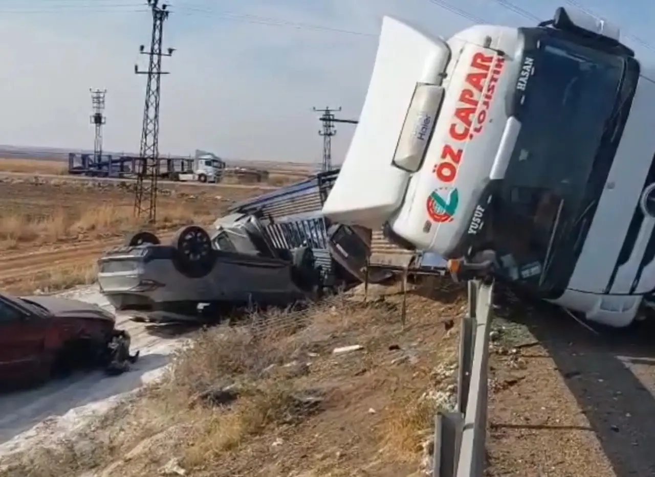 Viranşehir yolunda milyonluk araçlar hurdaya döndü! 2