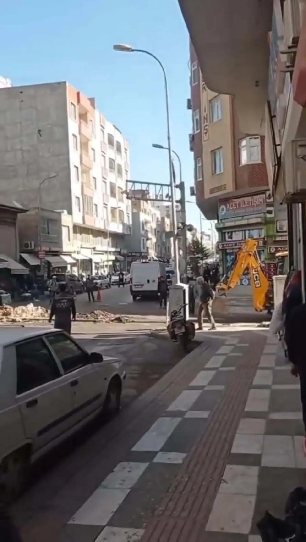 Viranşehir’de doğalgaz hattı patladı: Cadde bir anda savaş alanına döndü 2