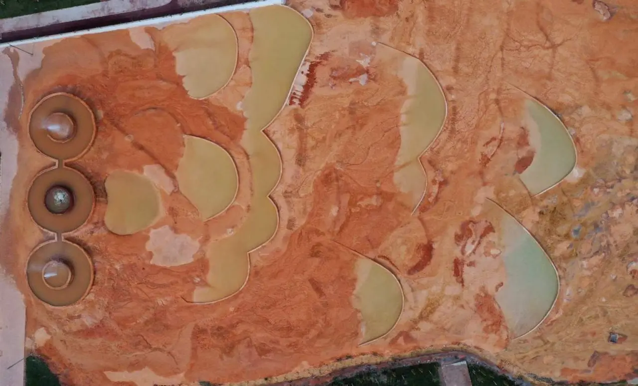 48°C’lik Şifa ve Altın Renk 13