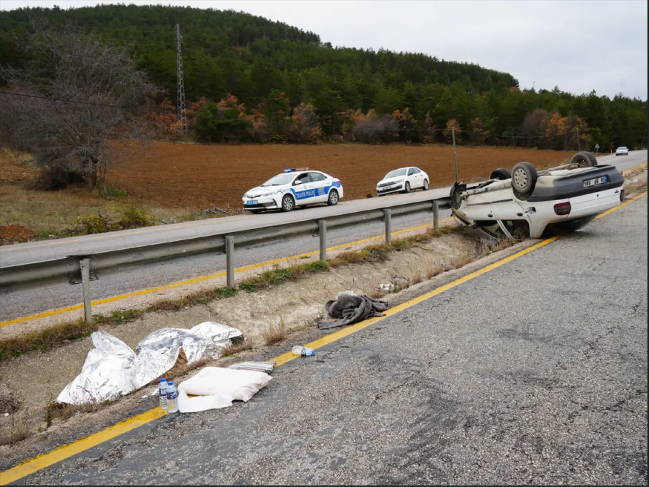 Kastamonu yolunda korku dolu anlar: Araç takla attı 2