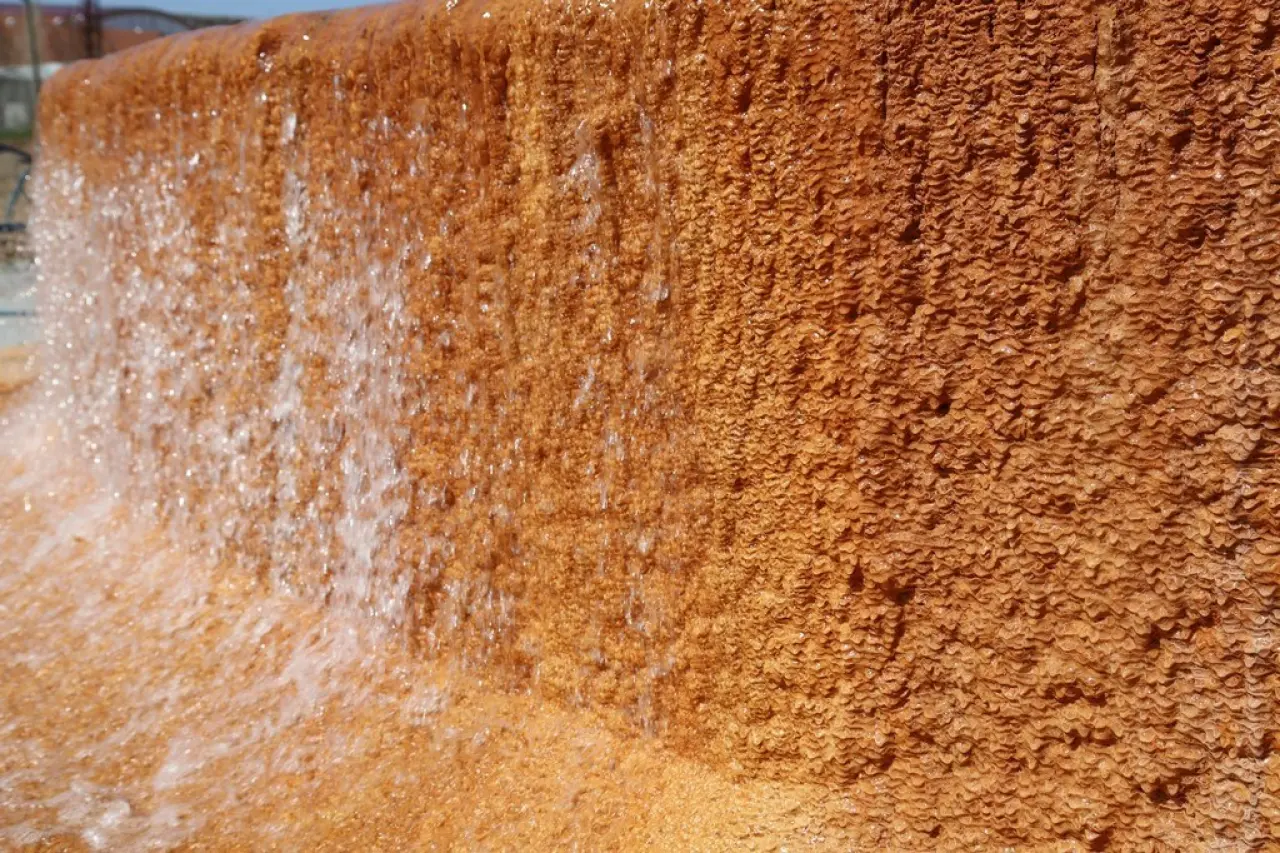 48°C’lik Şifa ve Altın Renk 14