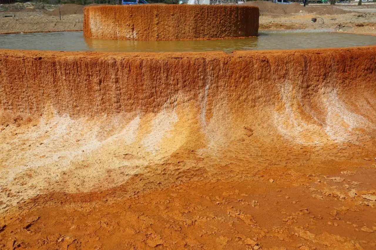 48°C’lik Şifa ve Altın Renk 17