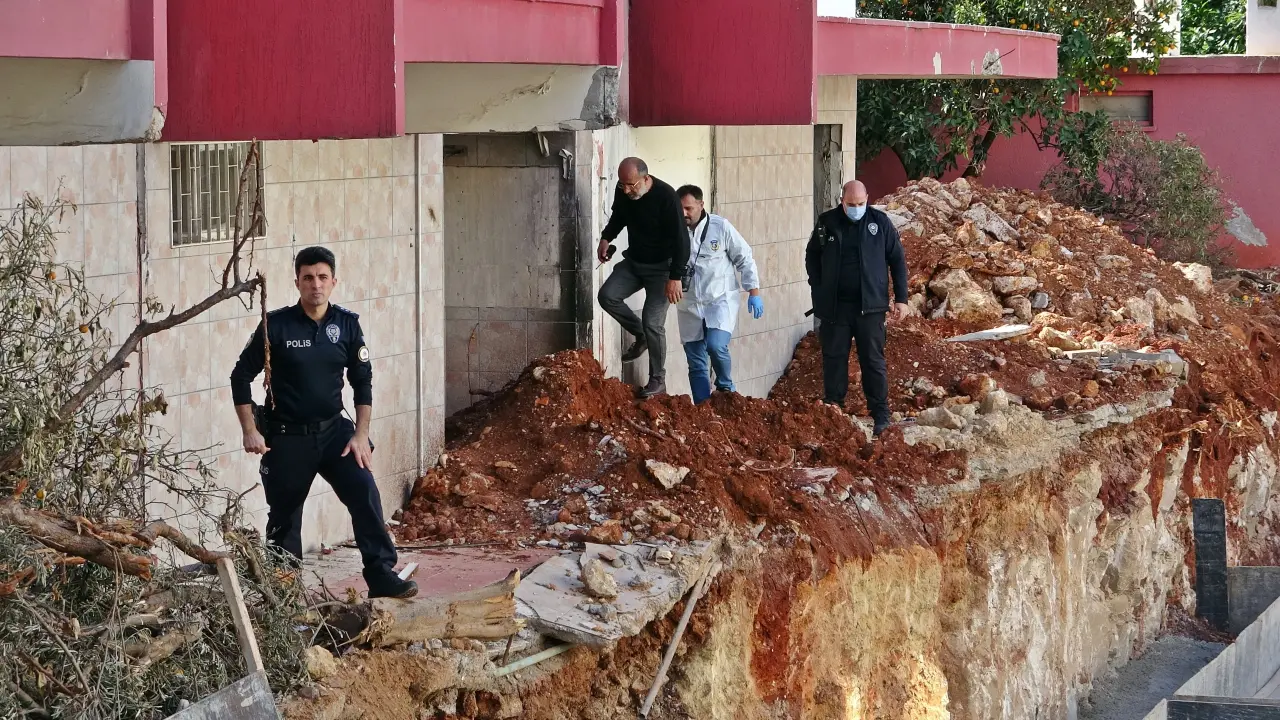 Antalya’da kan donduran olay! Ceset tanınamayacak halde 4