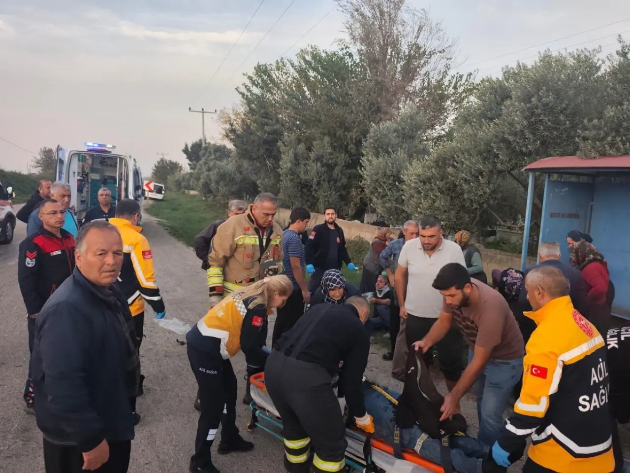 Hatay’da feci kaza! Otomobil hurdaya döndü 3