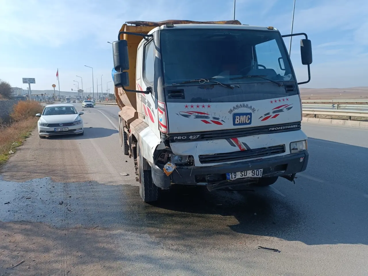 Cip ve kamyon çarpıştı! Aile tatili kabusa döndü 3