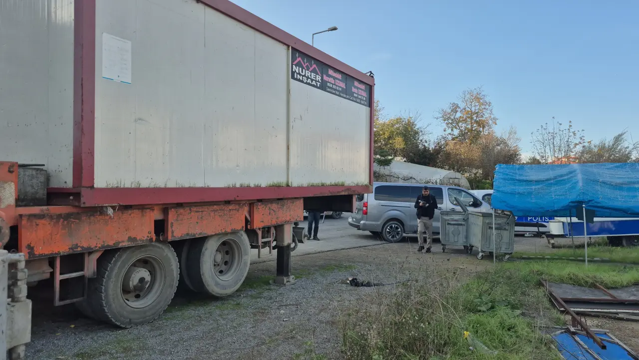 Dorseye çıktı, dengesini kaybedip beton zemine çakıldı! 3