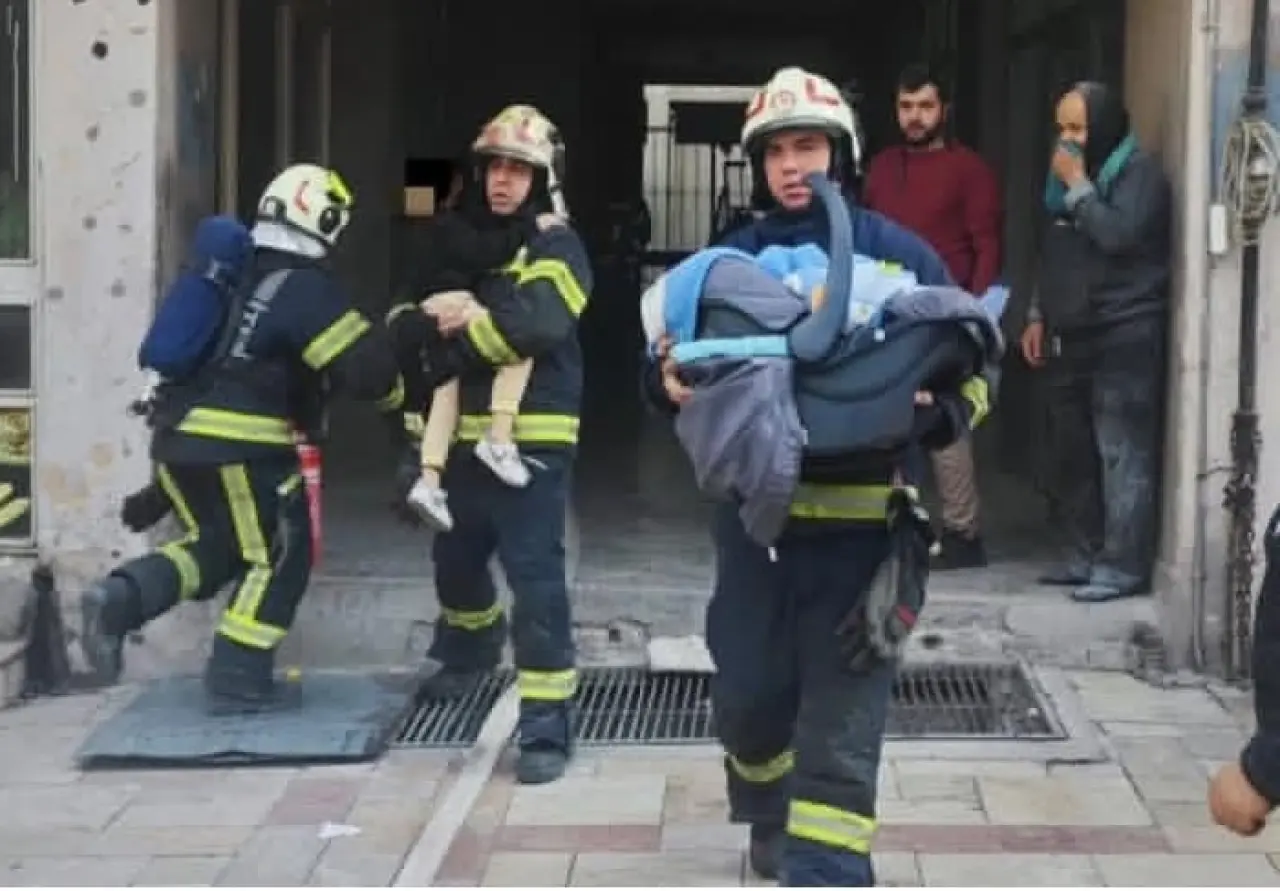 Bir anda alev aldı! 17 çocuk dumanda mahsur kaldı 1