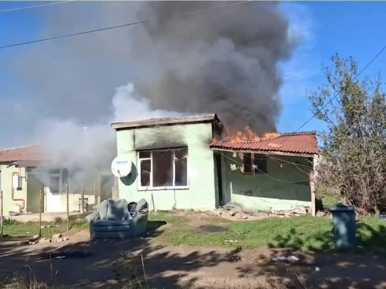 Kırklareli’nde evi alevler sardı! Mahalle ayağa kalktı 1