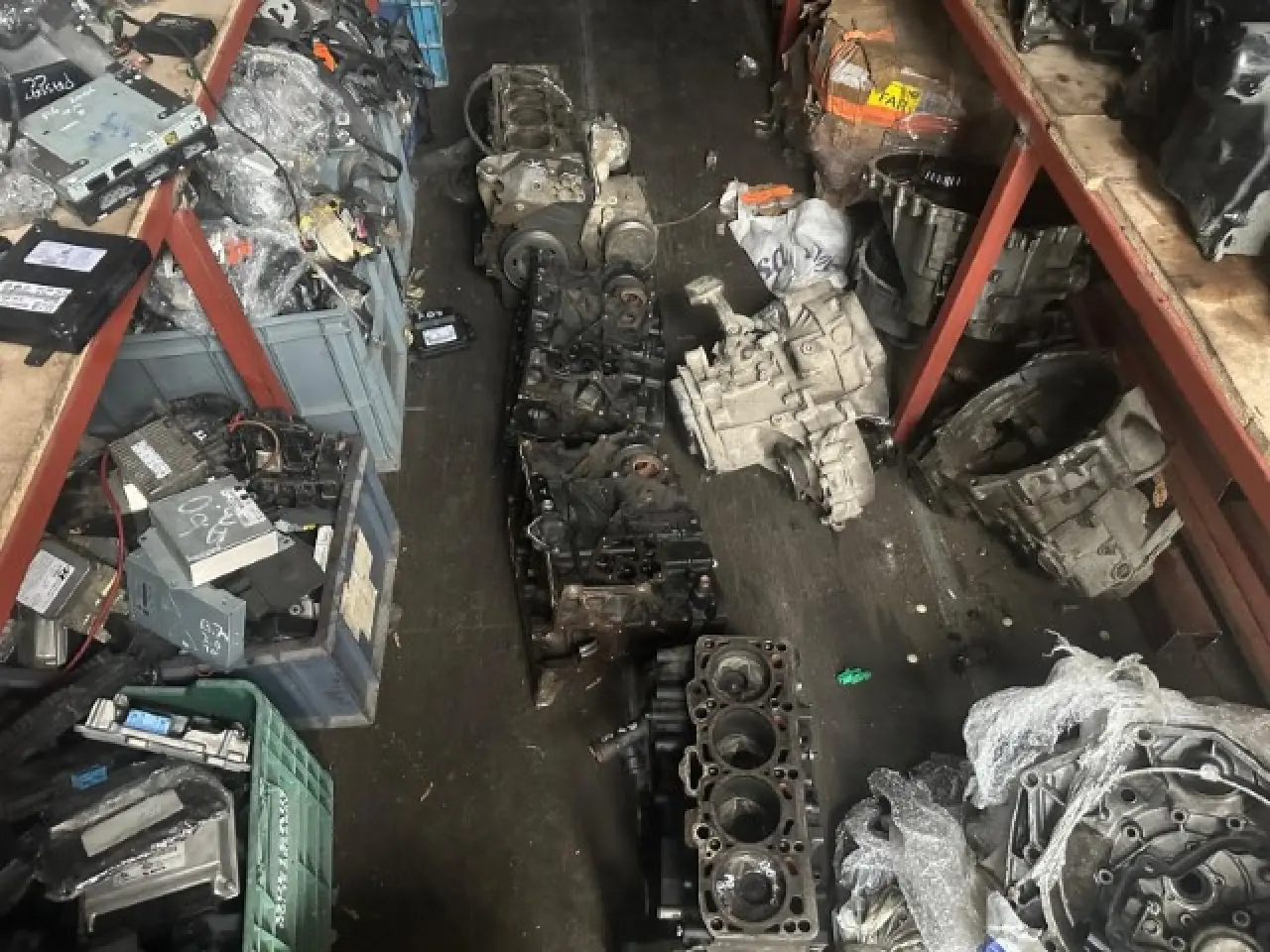 Dev operasyon: 11 ilde eş zamanlı "Change araç" baskını 3