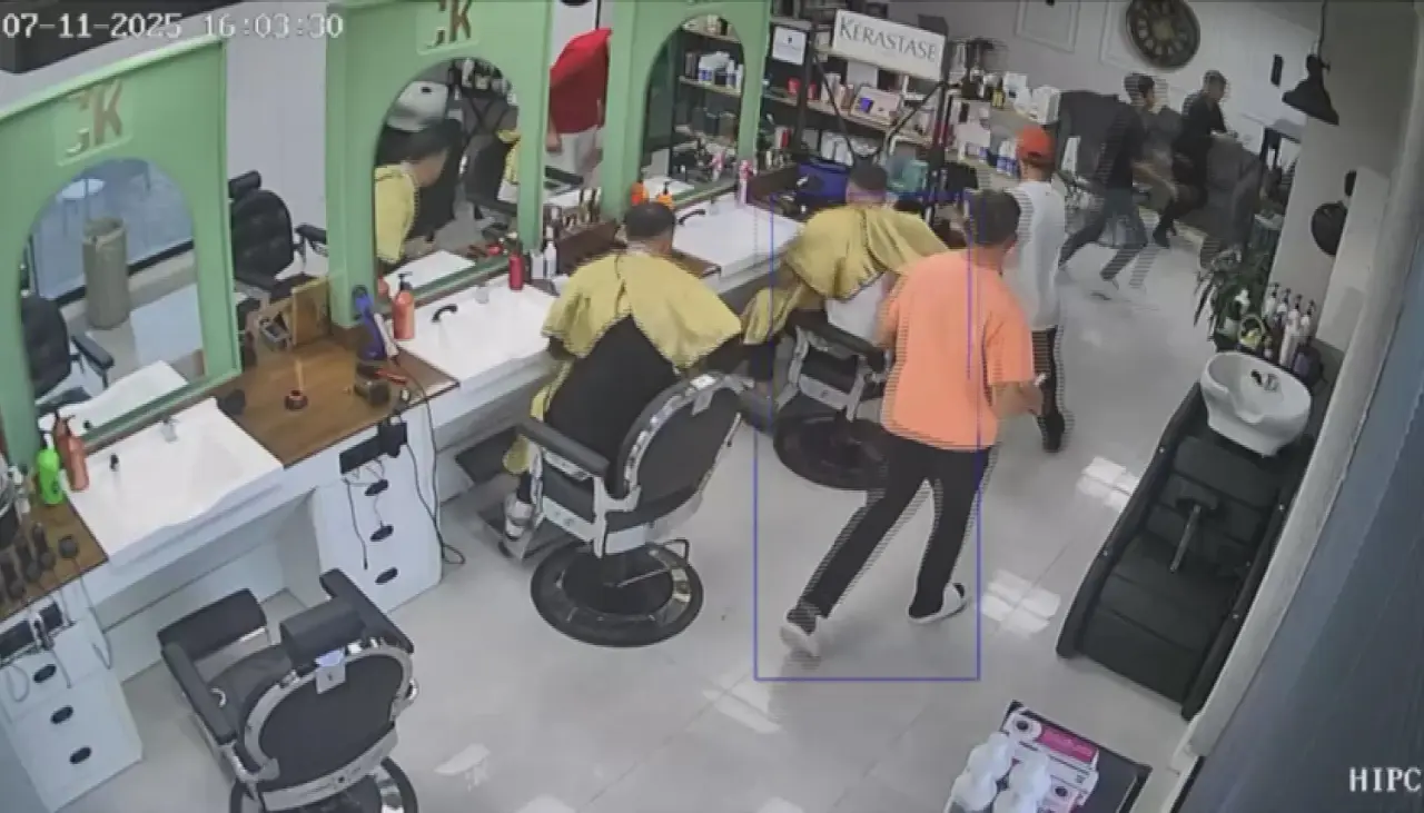 Deprem anında dönerle kaçtı: Hatay’da gülümseten anlar kamerada 1