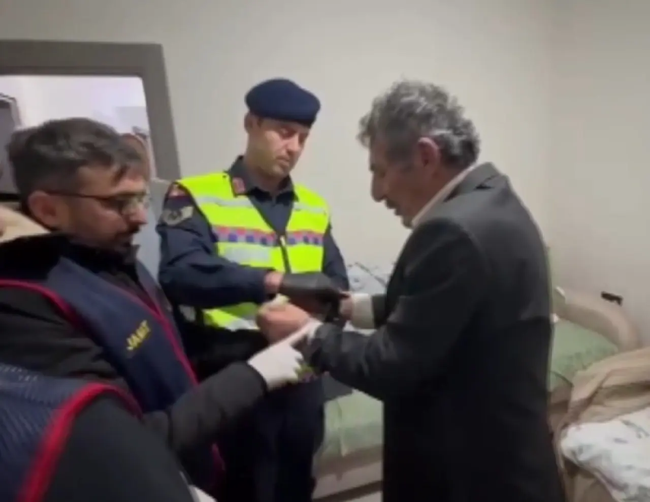 Geçmişten kaçamadı: 22 yıllık firar son buldu 1